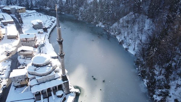 Rize’nin Hemşin ilçesinden karpostallık kar görüntüleri - Foto Galeri 2