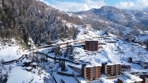 Rize’nin Hemşin ilçesinden karpostallık kar görüntüleri - Foto Galeri 5
