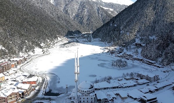 Uzungöl buz tuttu. 23 Ocak 2000-Foto Galeri 4