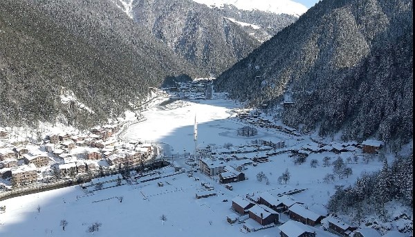 Uzungöl buz tuttu. 23 Ocak 2000-Foto Galeri 9
