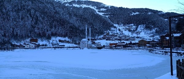 Uzungöl buz tuttu. 23 Ocak 2000-Foto Galeri 6