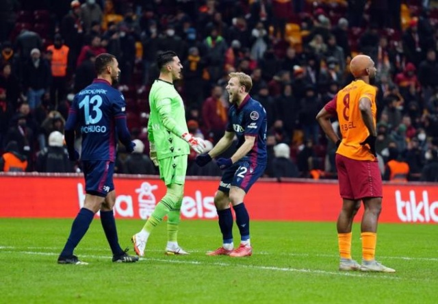 "Trabzonspor bu şekilde kazanıyorsa Türkiye'de her maçı kazanır" Foto Galeri 16