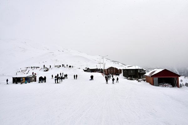 Zigana dağı karne tatilinde doldu taştı. Foto Galeri. 9