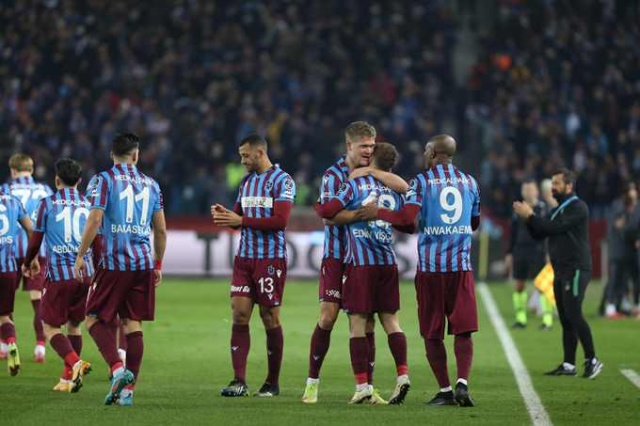 Trabzonspor Konyaspor maçından kareler. 13 Ocak 2022 - Foto Galeri. 4