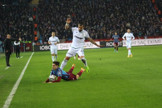 Trabzonspor Konyaspor maçından kareler. 13 Ocak 2022 - Foto Galeri. 42