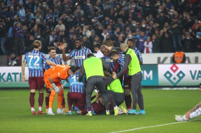 Trabzonspor Konyaspor maçından kareler. 13 Ocak 2022 - Foto Galeri. 46