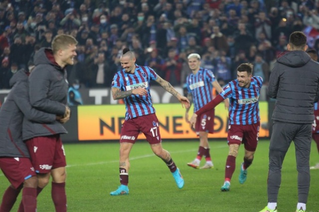 Trabzonspor Konyaspor maçından kareler. 13 Ocak 2022 - Foto Galeri. 39