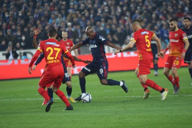 Trabzonspor 3-2 Kayserispor / Maçtan Kareler. Foto Galeri 28