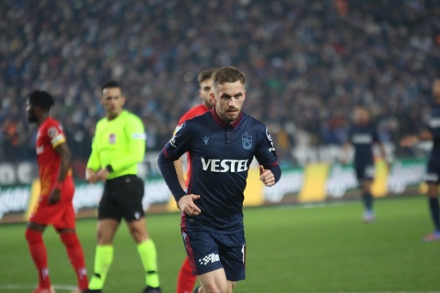 "Trabzonspor'dan Avrupa'ya sezon sonunda gidebilecek iki isim..." Foto Haber 9