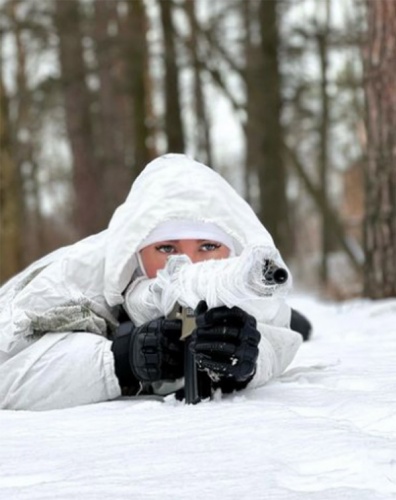 Ukraynalı güzel Anastasiia Lenna da harekete geçti. Foto Haber 4