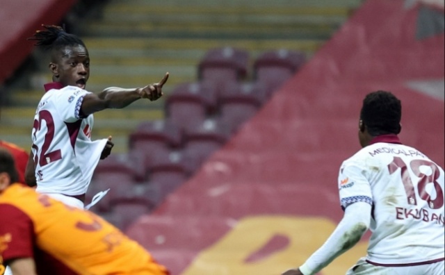 Trabzonspor'dan ayrılan Edgar Ie için flaş transfer iddiası. Foto Galeri 8