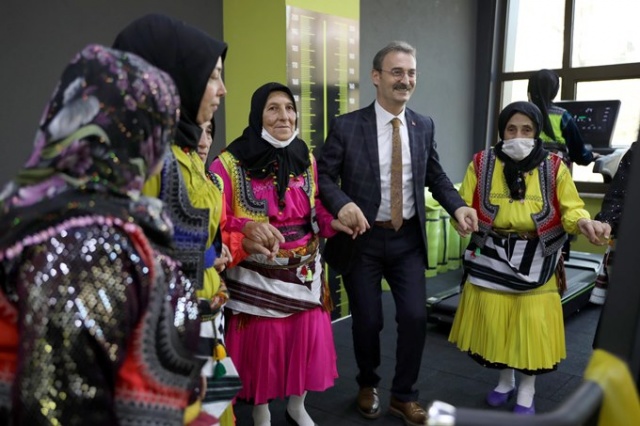 Trabzon'da Ağasar kıyafetleriyle fitness. Foto Galeri 5