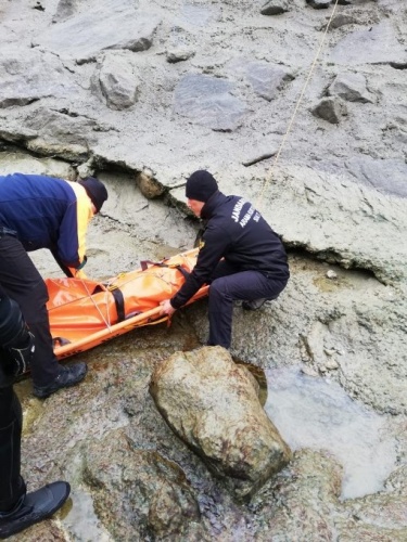 Virajı alamadı köprüden nehre düştü. Foto Haber 8
