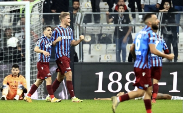 Cornelius'tan Sörloth itirafı: Gelmeden görüştüm. Foto Haber. 13