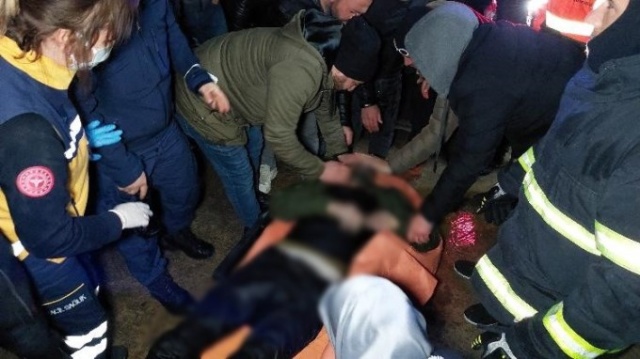 Otomobil denize uçtu: 1 ölü, 2 yaralı. Foto Haber 7