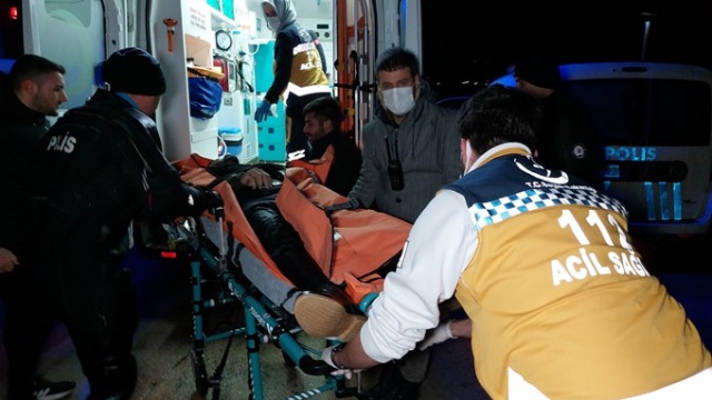 Otomobil denize uçtu: 1 ölü, 2 yaralı. Foto Haber 6