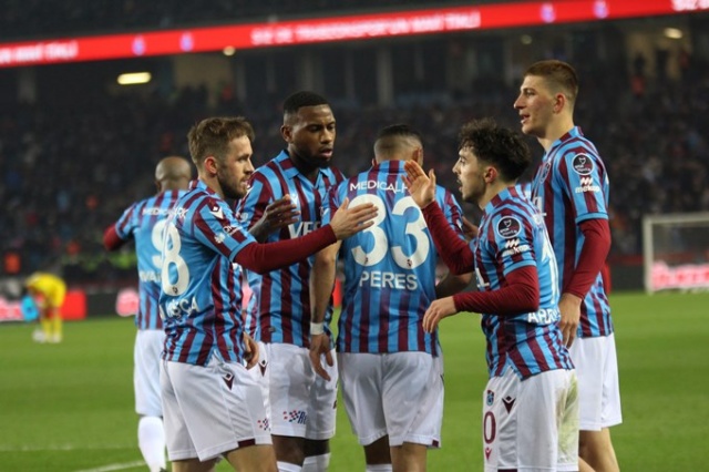 Trabzonspor 4-2 Göztepe / Maçtan kareler. Foto Haber 12