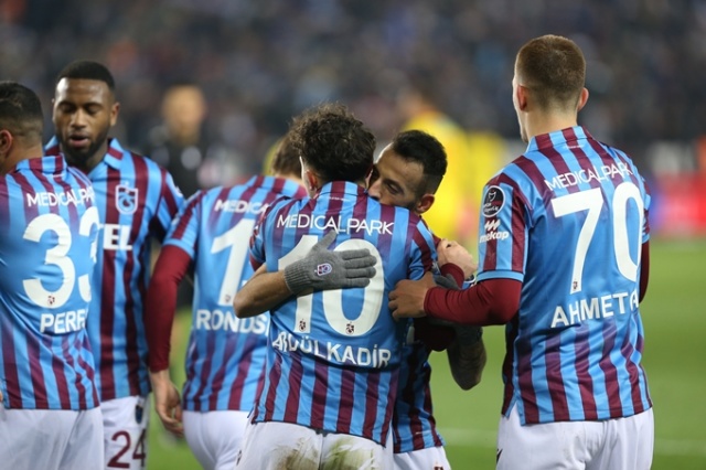 Trabzonspor 4-2 Göztepe / Maçtan kareler. Foto Haber 18