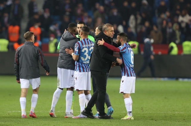 Trabzonspor 4-2 Göztepe / Maçtan kareler. Foto Haber 37