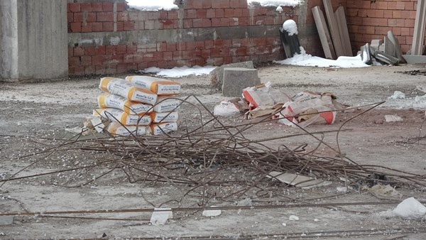 Trabzon'da 17 yıldır bitmeyen cami! Muhtar isyan etti. Foto Haber 8