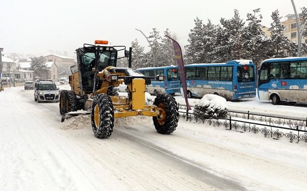 Orta ve Doğu Karadeniz'de kar esareti. Foto Haber 45