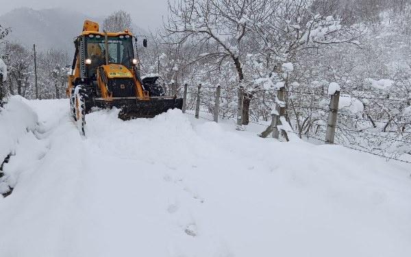 Orta ve Doğu Karadeniz'de kar esareti. Foto Haber 30