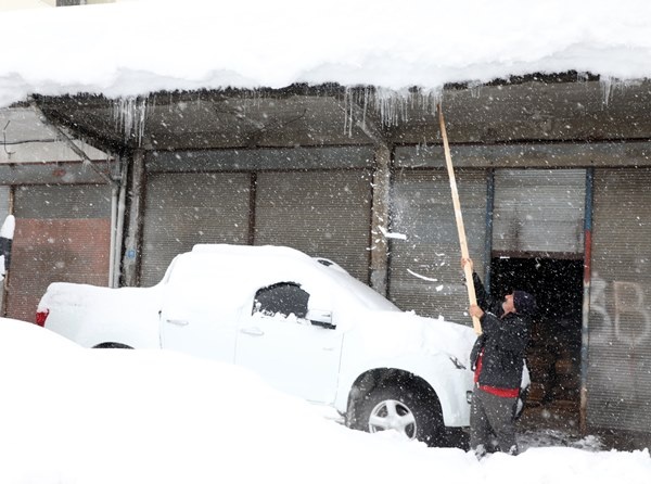 Orta ve Doğu Karadeniz'de kar esareti. Foto Haber 24