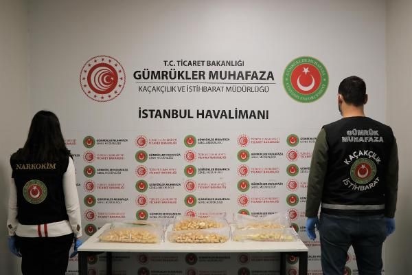 7 yolcunun midesinden 11 kilo kokain çıktı. Foto Haber 8
