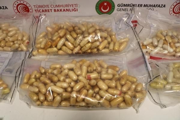 7 yolcunun midesinden 11 kilo kokain çıktı. Foto Haber 4