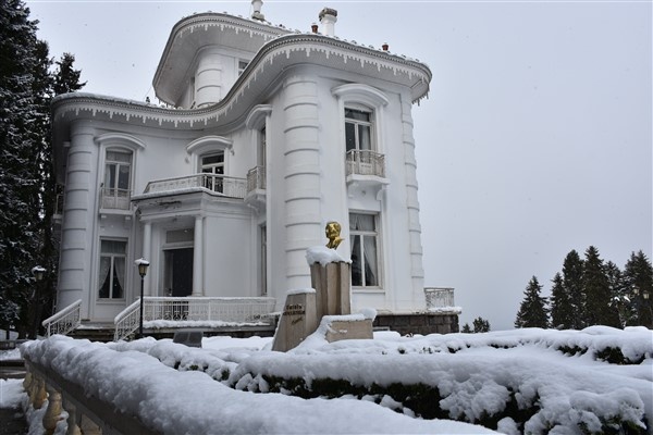 Atatürk Köşkü'ne ziyaretçi akını. 22 mART 2023 Foto Haber 1