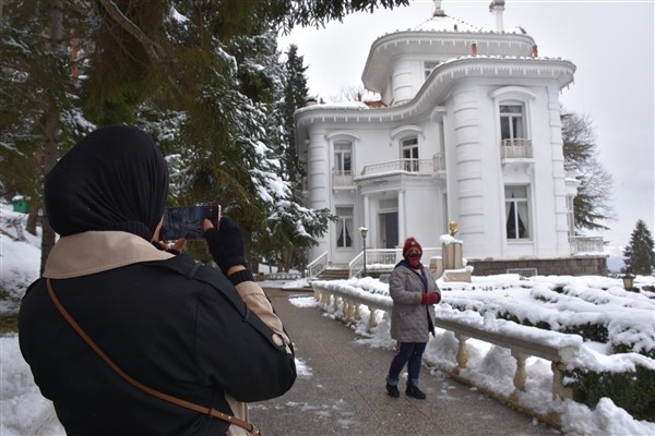Atatürk Köşkü'ne ziyaretçi akını. 22 mART 2023 Foto Haber 5