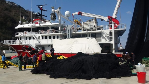 Trabzon'da balıkçılardan erken paydos. Foto Haber 2