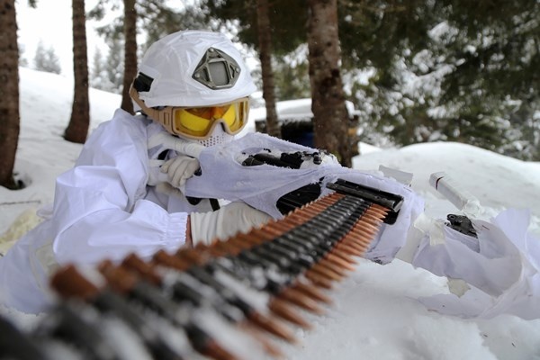 Doğu Karadeniz yaylalarının güvenliği komandolara emanet. Foto Haber 19