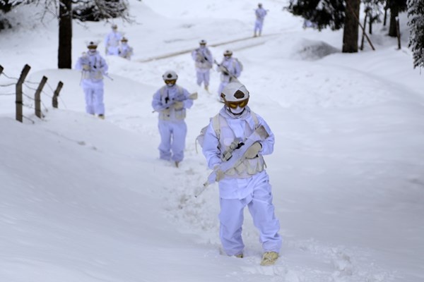 Doğu Karadeniz yaylalarının güvenliği komandolara emanet. Foto Haber 22