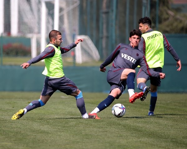 Trabzonspor'dan hazırlık maçı. Foto Haber 20