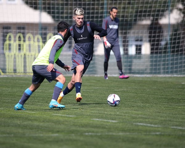 Trabzonspor'dan hazırlık maçı. Foto Haber 6