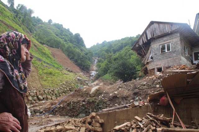 Karadeniz'de 'eriyen kar' tehlikesi. Foto Haber 2