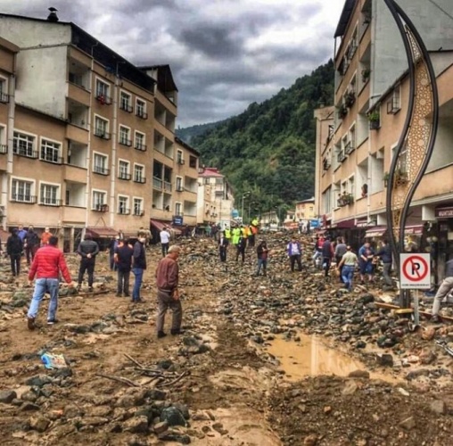Karadeniz'de 'eriyen kar' tehlikesi. Foto Haber 8