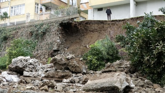 Karadeniz'de 'eriyen kar' tehlikesi. Foto Haber 9