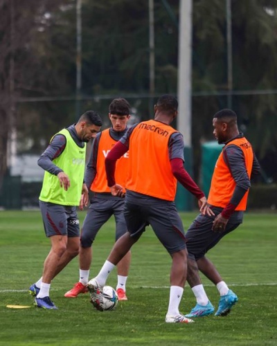Trabzonspor Beşiktaş maçı hazırlıklarını sürdürüyor. Foto Haber 44