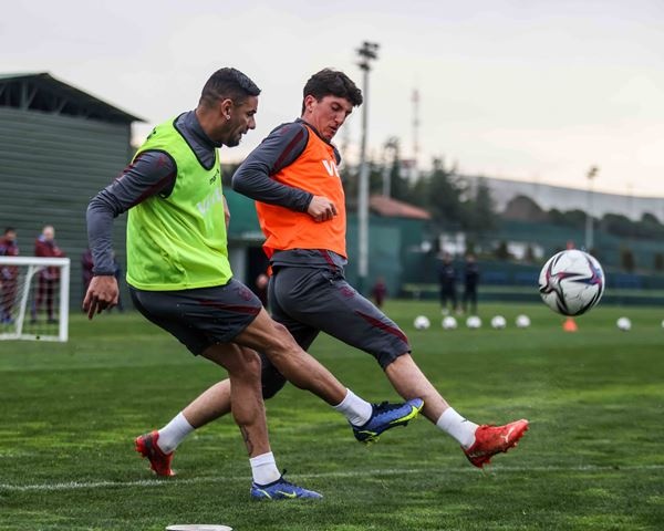 Trabzonspor Beşiktaş maçı hazırlıklarını sürdürüyor. Foto Haber 25