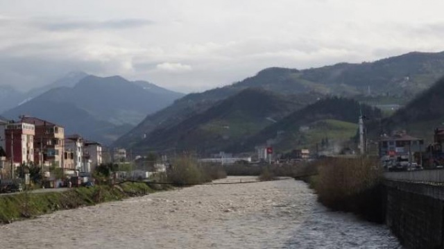 Karadeniz'de derelerdeki taşkın riski arttı. Foto Haber 12