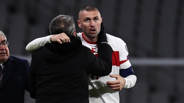 Burak Yılmaz'dan İstanbul takımlarına ters köşe! Beşiktaş ve Galatasaray derken... Foto Haber 16