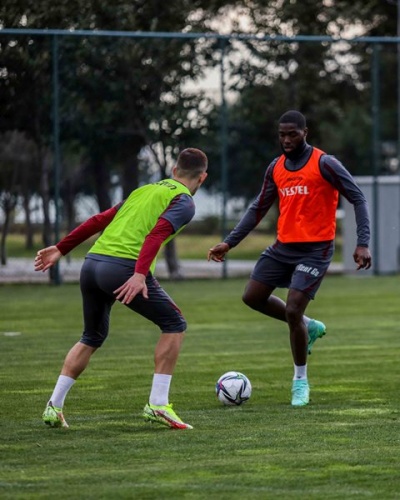 Trabzonspor, Ahmet Çalık sezonunda ara vermedi! Fatih Karagümrük hazırlıkları başladı. Foto Haber 2