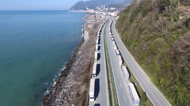 Savaş dengeleri değiştirdi! Artvin'de 25 Kilometre kuyruk oluştu. Foto Haber 10