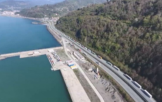 Savaş dengeleri değiştirdi! Artvin'de 25 Kilometre kuyruk oluştu. Foto Haber 3