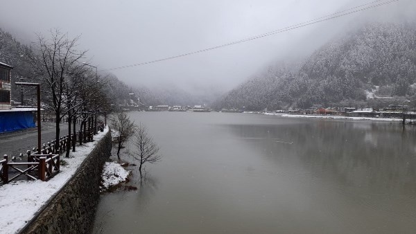 Uzungöl’de Nisan ayında kar sürprizi. Foto Galeri 6