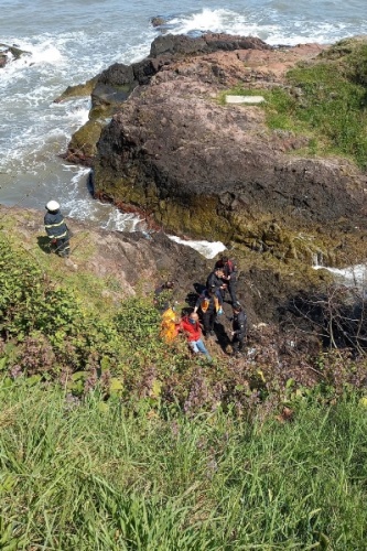 Ordu'da acı olay! Manzarayı seyrederken kayalıklara düştü. Foto Haber 5