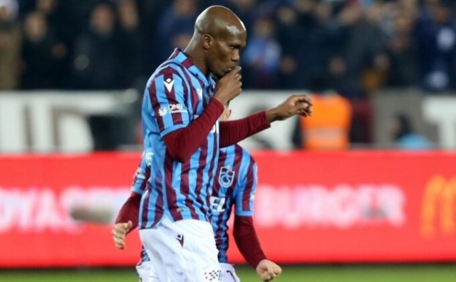 Nwakaeme'ye sözleşme eleştirisi!. Foto Haber 5