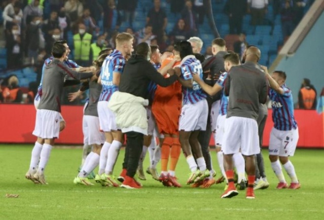 Trabzonspor bu şartlar gerçekleşirse Şampiyonlar Ligi'ne gidebilir!. Foto Haber 7